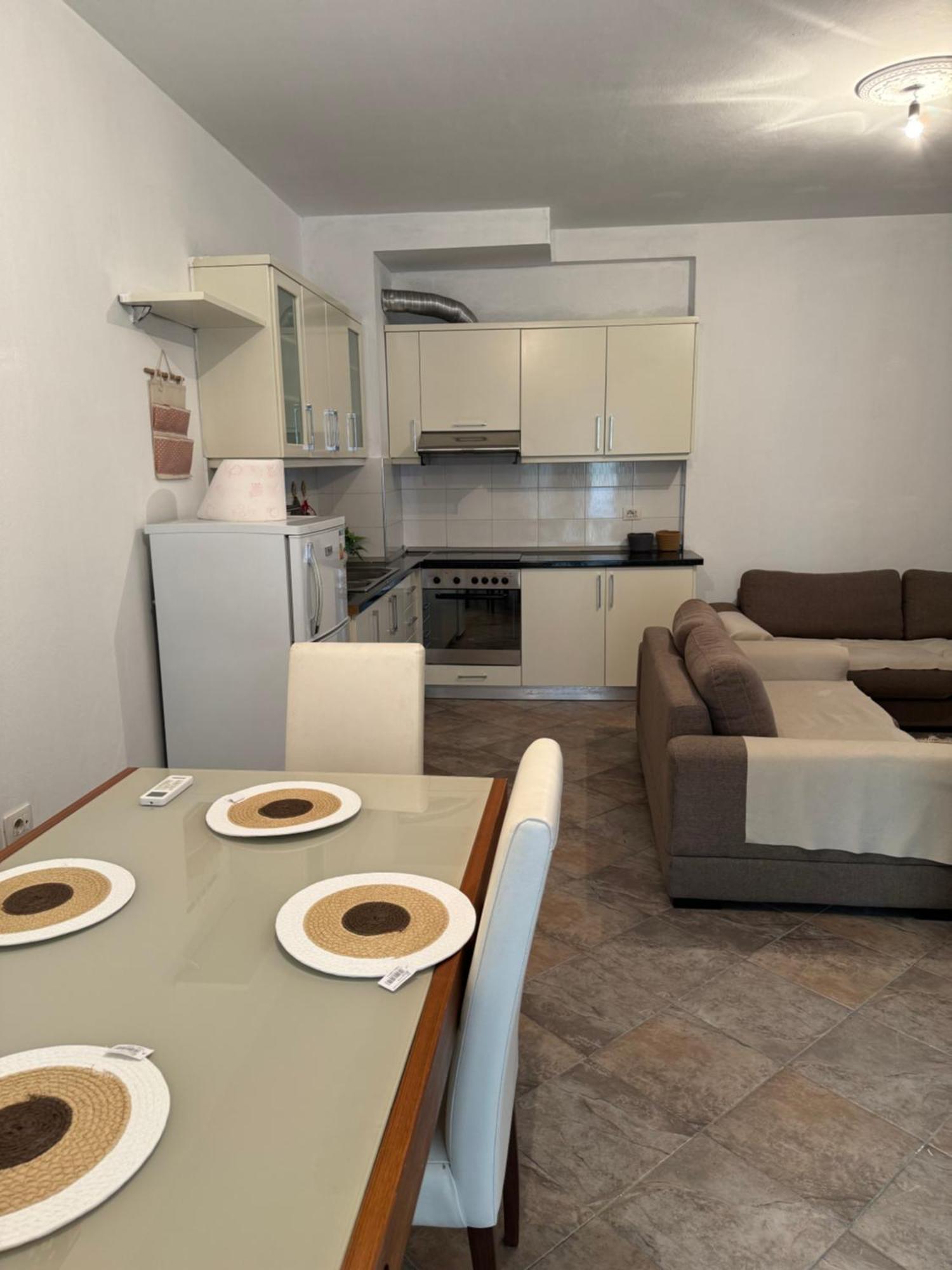 Centre Lions Gate 8 Apartman